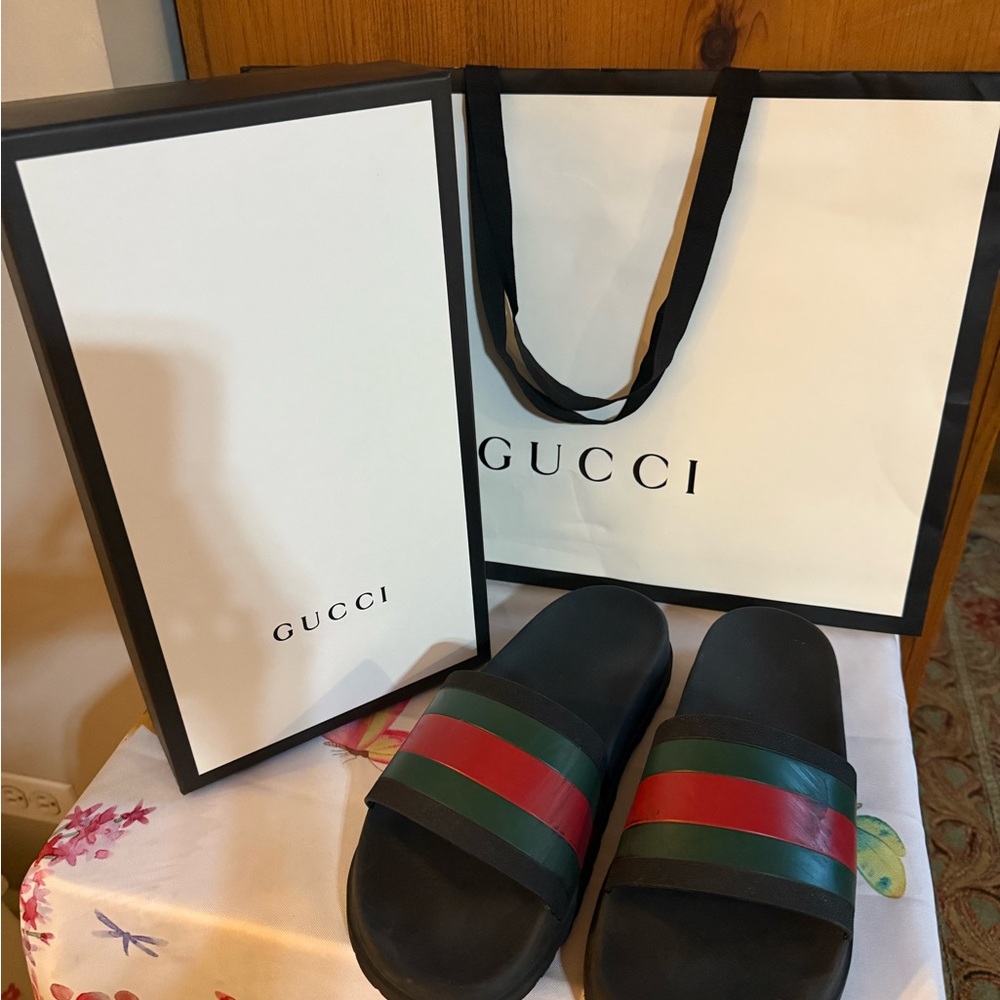 Gucci Slides (Men 11)